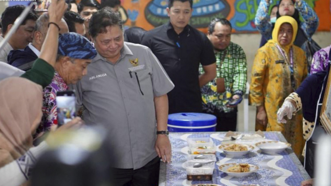 Simulasi Makan Siang di Tangerang, Menko Airlangga Hartarto