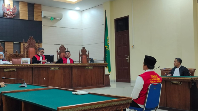 Mantan Kasat Narkoba Polres Lampung Selatan AKP Andri Gustami divonis mati