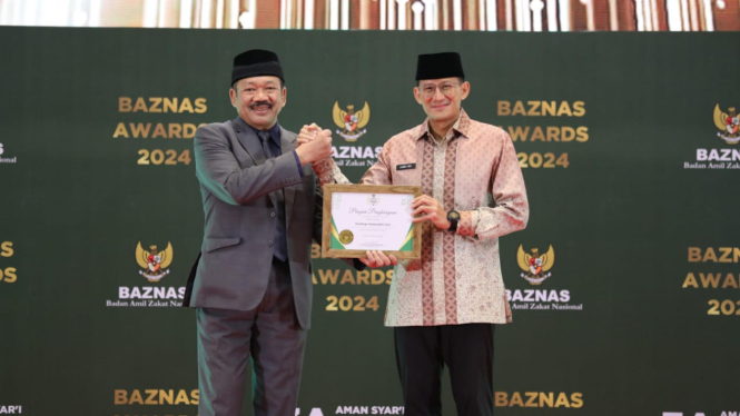 Menteri Pariwisata dan Ekonomi Kreatif, Sandiaga Salahuddin Uno ikut dalam daftar orang yang menerima pengargaan dari ajang BAZNAS Awards 2024. Kamis 29 Februari 2024. 