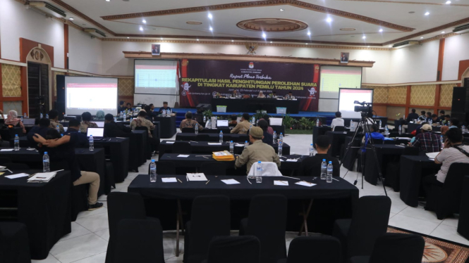 Rekapitulasi perhitungan pemungutan suara Pemilu 2024 di Jombang.