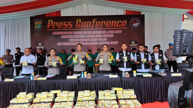 Polres Metro Jakarta Barat mengungkap sindikat jaringan peredaran narkoba internasional asal Malaysia dengan nama sindikat “Murtala” dengan barang bukti 110 KG sabu.