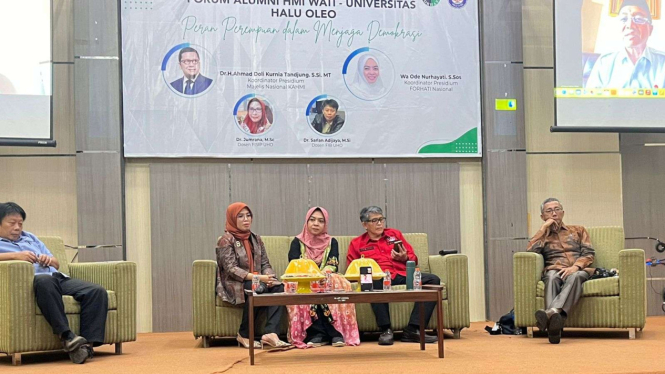 Seminar Tentang Keterwakilan Perempuan Lewat Pileg di Sulawesi Tenggara