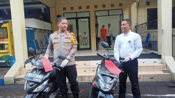 Kapolres Metro Depok, Kombes Pol Arya Perdana bersama Kasat Reskrim Polres Metro Depok Kompol Suardi Jumaing