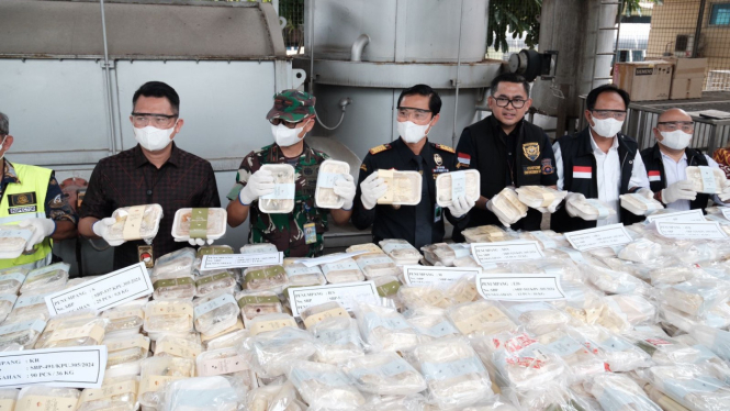 Bea Cukai musnahkan olahan roti roti milk bun asal Thailand