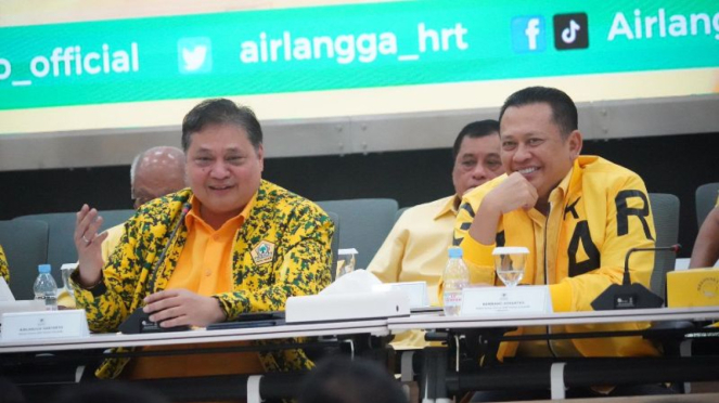 Ketum Golkar Airlangga Hartarto dan Waketum Golkar Bamsoet