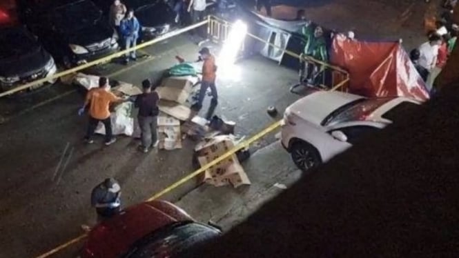 Kasus satu keluarga tewas jatuh dari lantai 22 apartemen di kawasan Penjaringan, Jakarta Utara (Jakut), diketahui para korban nekat melompat dalam kondisi tangan terikat