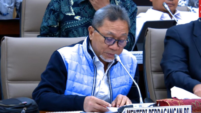 Menteri Perdagangan (Mendag) Zulkifli Hasan Rapat Kerja dengan Komisi VI DPR RI