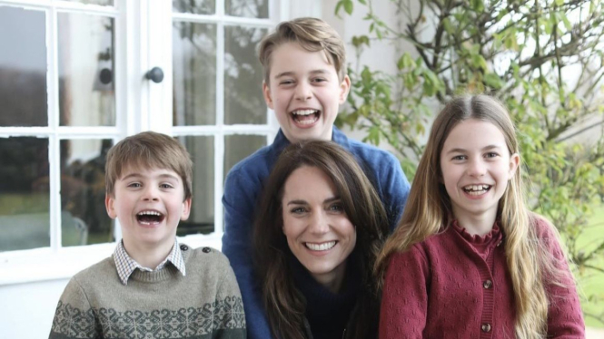 Potret terbaru Kate Middleton bersama anak-anaknya untuk hari ibu