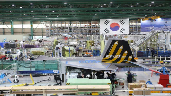 Produksi pesawat tempur KF 21 Boramae di Korea Aerospace Industries (KAI