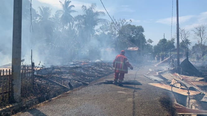10 Unit Rumah di Asrama Polisi Aceh Besar Terbakar. (Ist)