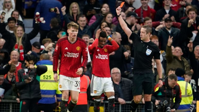 Pemain Manchester United, Amad Diallo Mendapatkan Kartu Merah