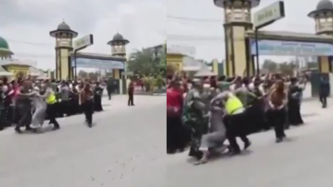 Detik-detik petugas seret Marhan Harahap yang akan menuju masjid