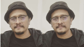 Profil Ade Paloh Vokalis Band Sore yang Meninggal Dunia