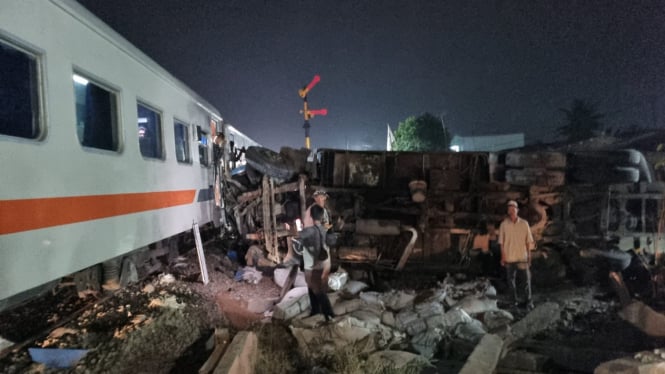Truk tertabrak kereta api di Kabupaten Sergai.(dok KAI Sumut)