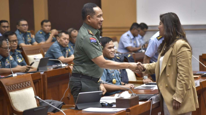 Ketua Komisi I DPR RI Meutya Hafid dan Panglima TNI Jenderal Agus Subiyanto