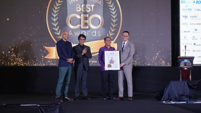Dirut BKI, Arisudono Soerono raih penghargaan Popular CEO Awards 2024.