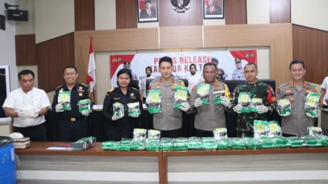 Polda Kaltara Gelar Jumpa Pers Kasus Pengungkapan Sabu 50 Kg dari Malaysia yang akan di bawa ke Pinrang Sulsel.  (Foto: Istimewa).
