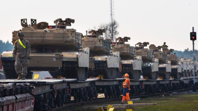 VIVA Militer: Lusinan Tank M1 Abrams Amerika Serikat dikirim ke Ukraina