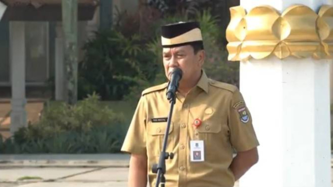 Sekretaris Daerah Kabupaten Tangerang Moch Maesyal Rasyid saat memimpin apel 