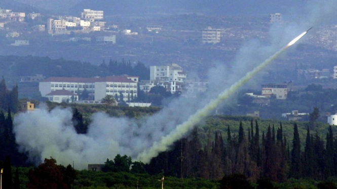 VIVA Militer: Serangan milisi HIzbullah terhadap basis militer Israel