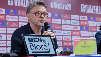 Pembelaan Terakhir Philippe Troussier Usai Vietnam Dicukur Indonesia