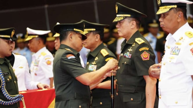 VIVA Militer: Panglima TNI lantik Mayjen TNI Yudi jadi Kabais TNI