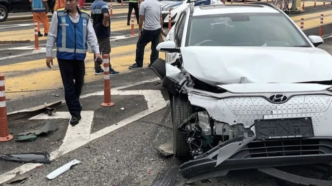 Hasil penyelidikan dan pemeriksaan kepolisian, diketahui sopir truk berinisial MI (18) yang menjadi penyebab kecelakaan beruntun di Gerbang Tol Halim Utama, Jakarta Timur tidak mempunyai Surat Izin Mengemudi (SIM).