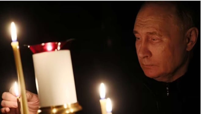 Potret Haru Presiden Vladimir Putin Nyalakan Lilin untuk Korban Terorisme