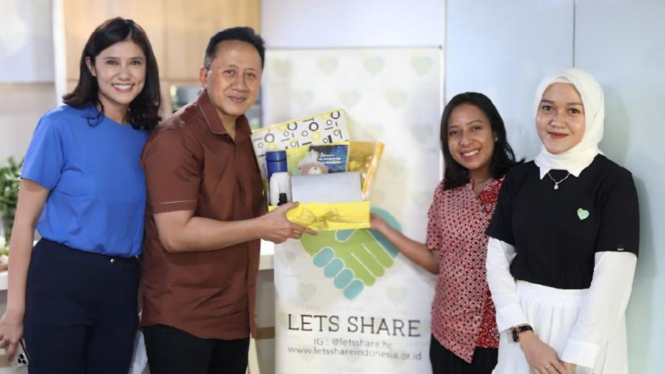 Lets Share Indonesia Gelar Cooking for Charity Bareng Chef Santhi Serad