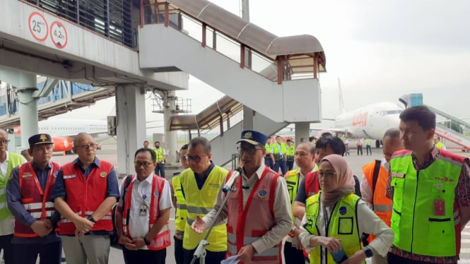 Menteri Perhubungan Budi Karya Sumadi di Terminal 2 Bandara Soetta