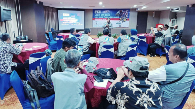 Aksi Relawan Mandiri Himpunan Alumni IPB (ARM HA-IPB) diskusi bersama jurnalis di Jakarta.