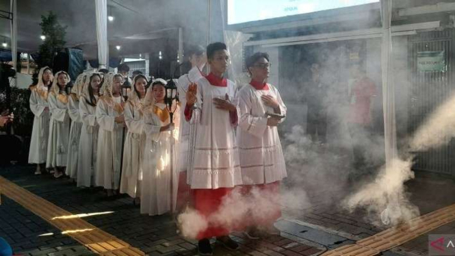Suasana Misa Paskah Pontifikal di Gereja Katedral Jakarta, Minggu (31/3/2024)
