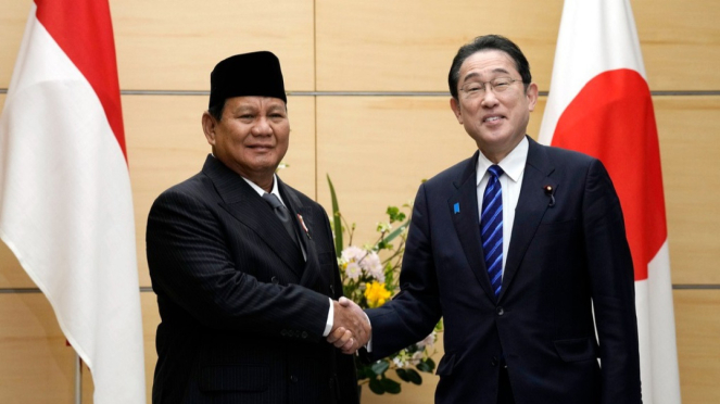 Presiden Terpilih RI Prabowo Subianto bertemu dengan PM Jepang Fumio Kishida