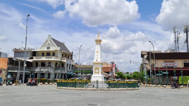 Tugu Pal Putih ikon Kota Yogyakarta