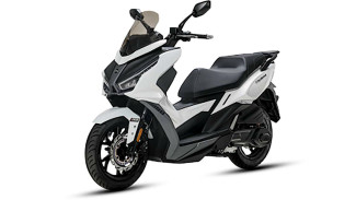 Honda PCX dan Yamaha Nmax Dapat Saingan Baru