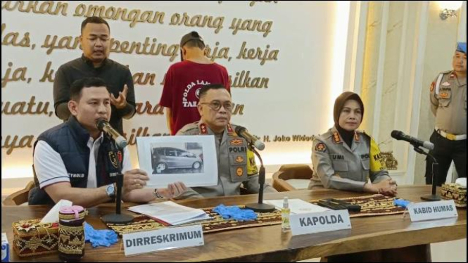 Kapolda Lampung Irjen Helmy Santika konferensi pers terkait penembakan di Mapolda Lampung