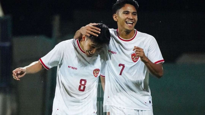 Pemain Timnas Indonesia U-23 rayakan gol