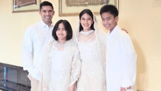 Intip Potret Outfit Para Artis di Hari Lebaran 2024, Pake Shimmer-shimmer Gak Ya?