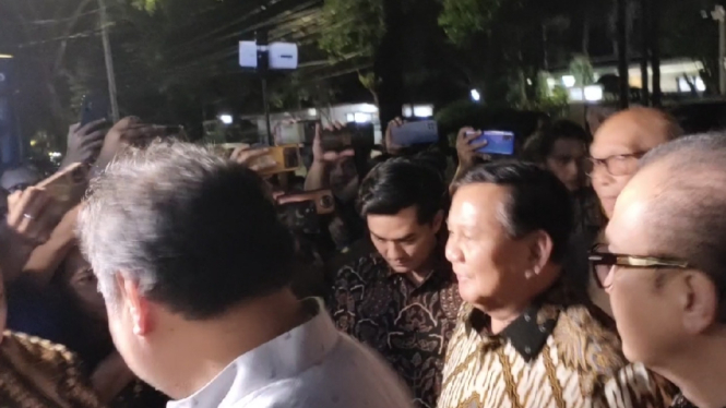 Prabowo Hadiri Open House di Rumah Dinas Menteri Koordinator Bidang Perekonomian Airlangga Hartarto
