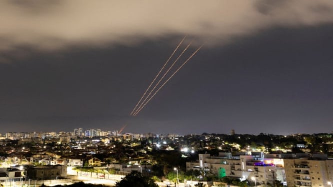 Serangan rudal Iran mengarah ke Israel pada Sabtu malam (13/4)