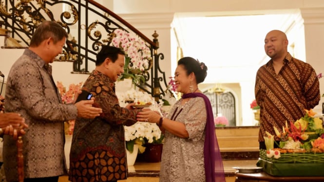 Prabowo Hadiri Ulang Tahun Titiek Soeharto