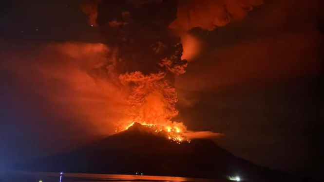 Gunung Ruang di Sulawesi Utara meletus (Dok BNPB)