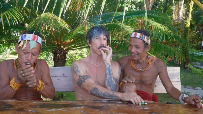 Vokalis Red Hot Chilli Peppers, Anthony Kiedis berlibur di Kepulauan Mentawai