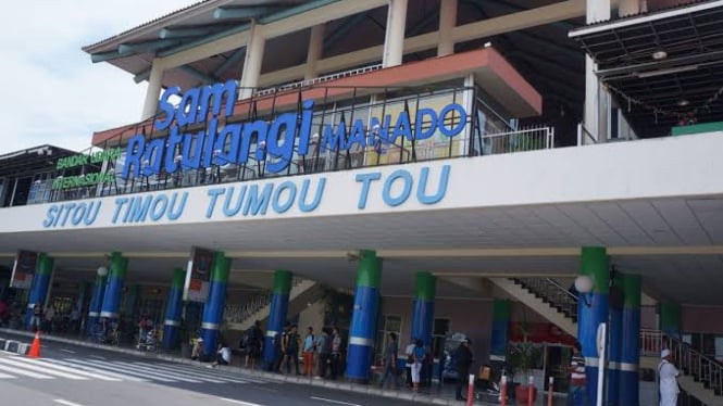 Bandara Internasional Sam Ratulangi Manado. . 