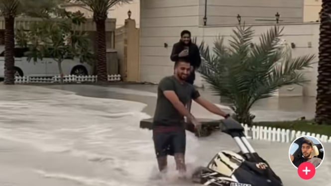 Masyarakat Dubai Main Jetski Saat Banjir (Doc: TikTok)