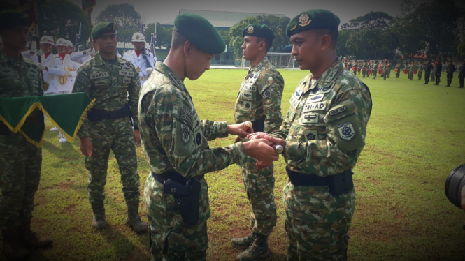 VIVA Militer: Serah terima jabatan Komandan Yonif 305 Tengkorak Kostrad TNI 