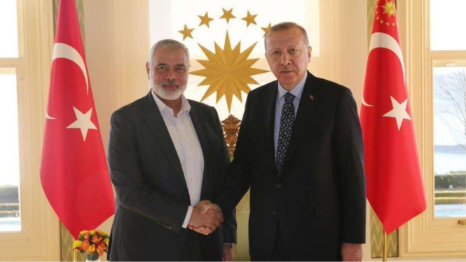 Potret Presiden Turki Erdogan bertemu pemimpin Hamas, Ismail Haniyeh