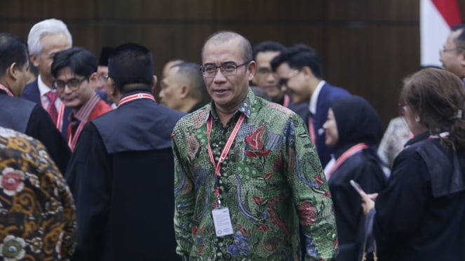 El presidente de la KPU Indonesia, Hasim Asyari, en la decisión de la sesión de debate sobre los resultados de las elecciones presidenciales de 2024
