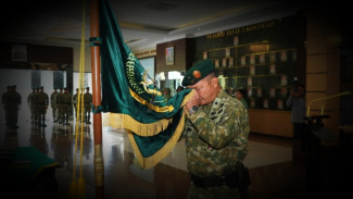 Melesat Jadi Pangdam, Mayjen TNI Haryanto Serahkan Jabatan Panglima Divif 2 Kostrad ke Sohibnya