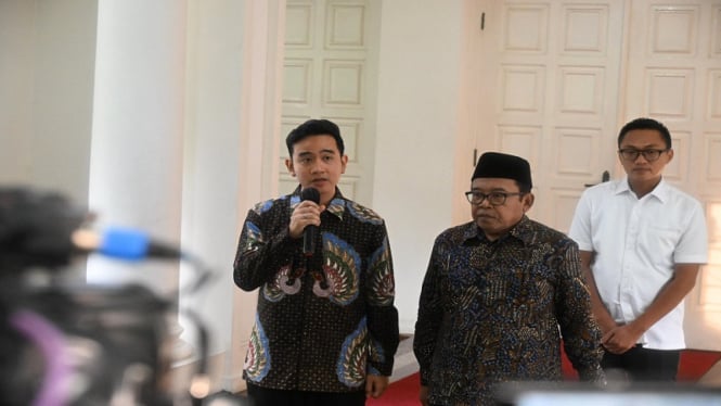 Cawapres terpilih Gibran Rakabuming Raka bertemu Wapres RI Maruf Amin